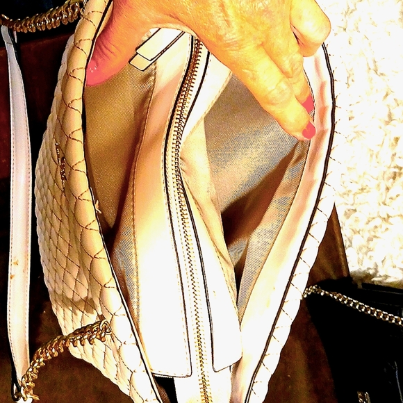 Nine West CAELIA Quilted Zip Closure Tote in Pink. (OS) - Picture 3 of 13